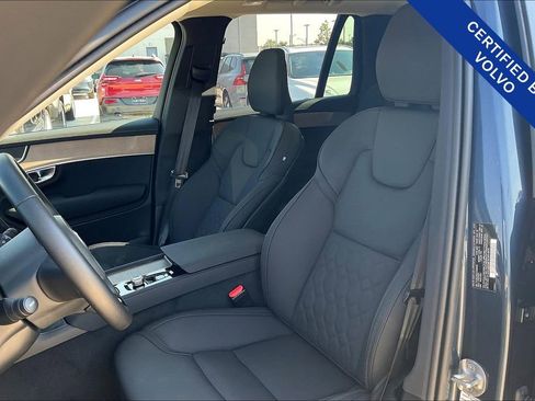 Certified 2025 Volvo XC90 B6 Plus image 32
