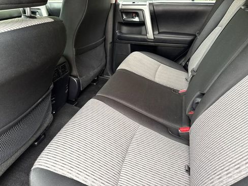 Used 2018 Toyota 4Runner SR5 AWD/4WD image 17