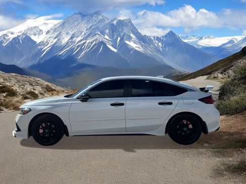 Used 2024 Honda Civic EX-L image 2