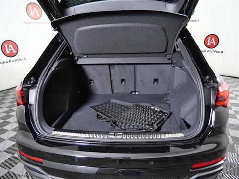 Certified 2025 Audi Q3 2.0T Premium w/ Convenience Package image 10