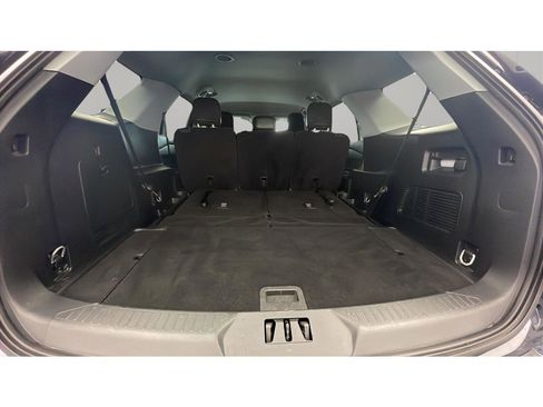 Used 2023 Ford Explorer XLT w/ Equipment Group 202A RWD image 12
