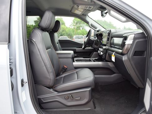 New 2026 Ford F250 Lariat w/ Lariat Premium Package AWD/4WD image 23