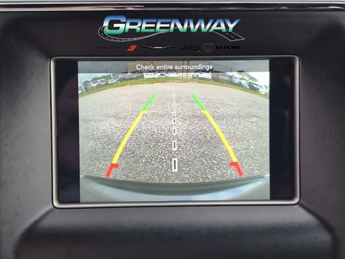 Used 2020 Jeep Grand Cherokee Laredo AWD/4WD image 17