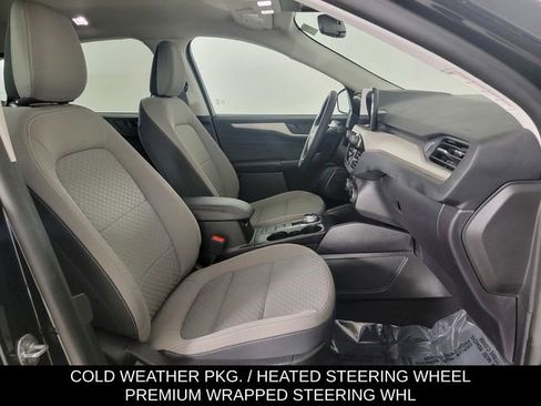Used 2022 Ford Escape SE w/ Cold Weather Package image 17