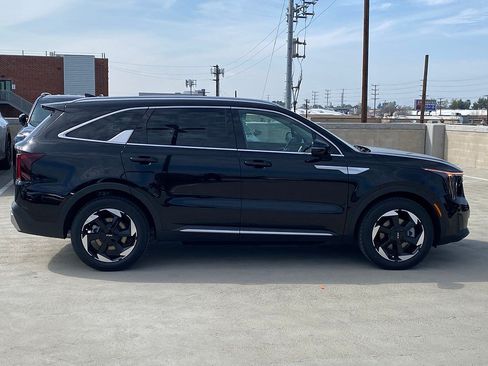 New 2026 Kia Sorento EX FWD image 2