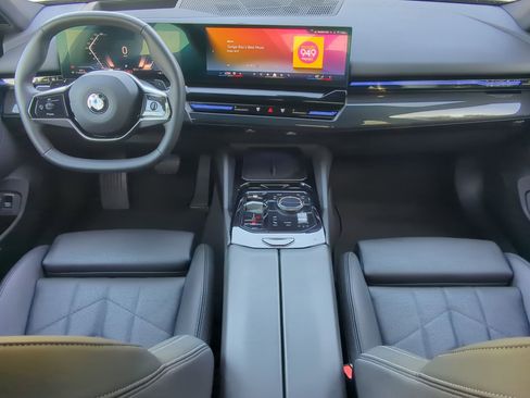 Used 2025 BMW 530i RWD image 50
