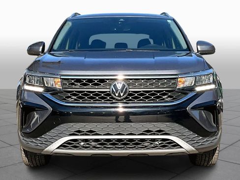 Used 2023 Volkswagen Taos SE image 4