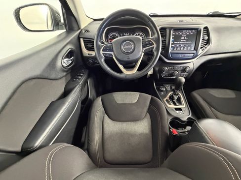 Used 2014 Jeep Cherokee Latitude w/ Cold Weather Group AWD/4WD image 15