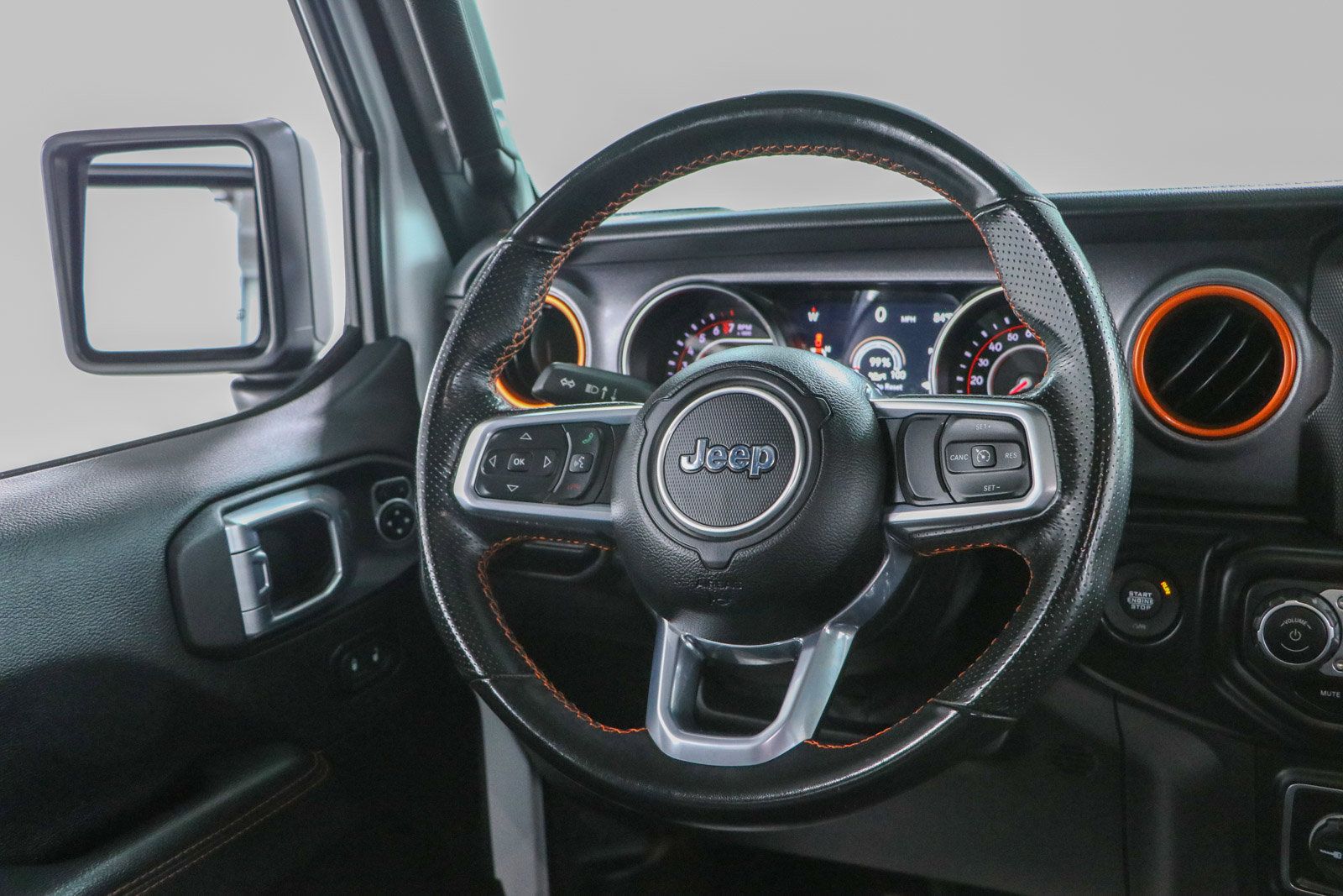 Used 2021 Jeep Gladiator Mojave AWD/4WD image 13