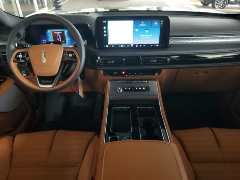 New 2026 Lincoln Aviator Black Label w/ Dynamic Handling Package AWD/4WD image 24