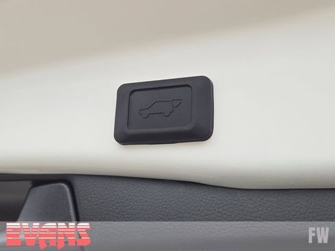 New 2025 Toyota RAV4 XLE Premium w/ Weather Package image 32