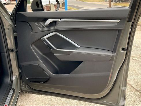 Used 2022 Audi Q3 2.0T Premium Plus w/ Premium Plus Package image 22