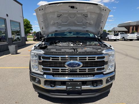 Used 2024 Ford F550 4x4 Crew Cab Super Duty w/ XLT Value Package image 36