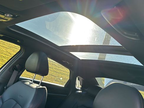 Used 2023 Kia K5 GT image 28