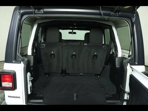 Used 2022 Jeep Wrangler Unlimited Sport AWD/4WD image 11