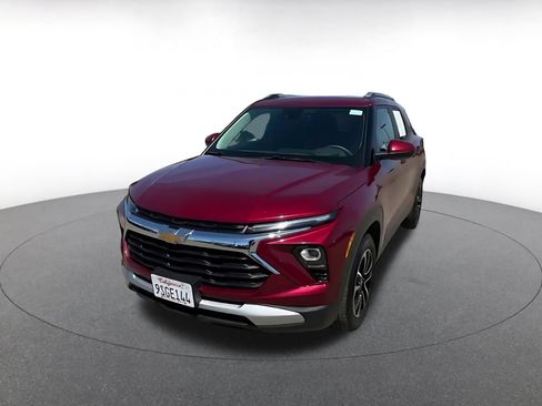 Used 2025 Chevrolet TrailBlazer LT FWD image 7