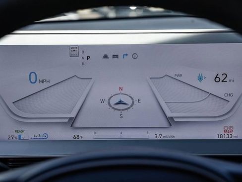 Used 2024 Hyundai Ioniq 5 SEL image 17