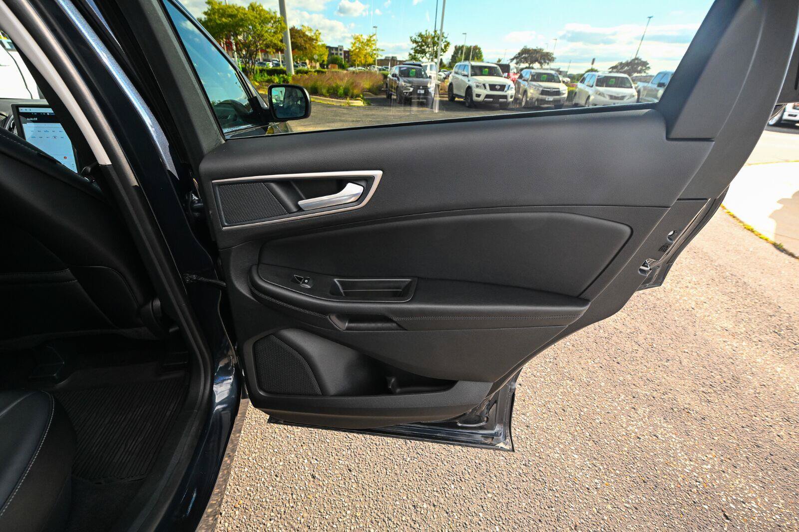Used 2024 Ford Edge SEL w/ Convenience Package AWD/4WD image 31