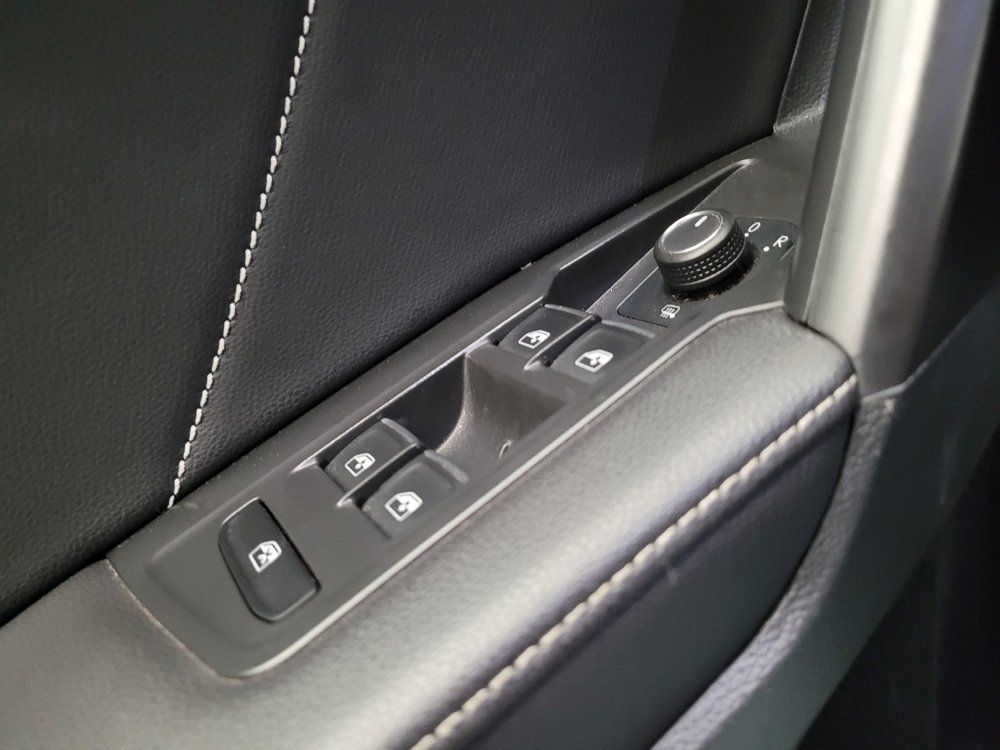 Used 2024 Volkswagen Tiguan SE FWD image 27