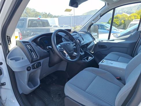 Used 2018 Ford Transit 250 130 Low Roof w/ Exterior Upgrade Package RWD image 16