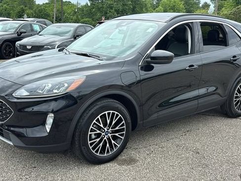 Used 2022 Ford Escape SEL w/ Technology Package FWD image 2