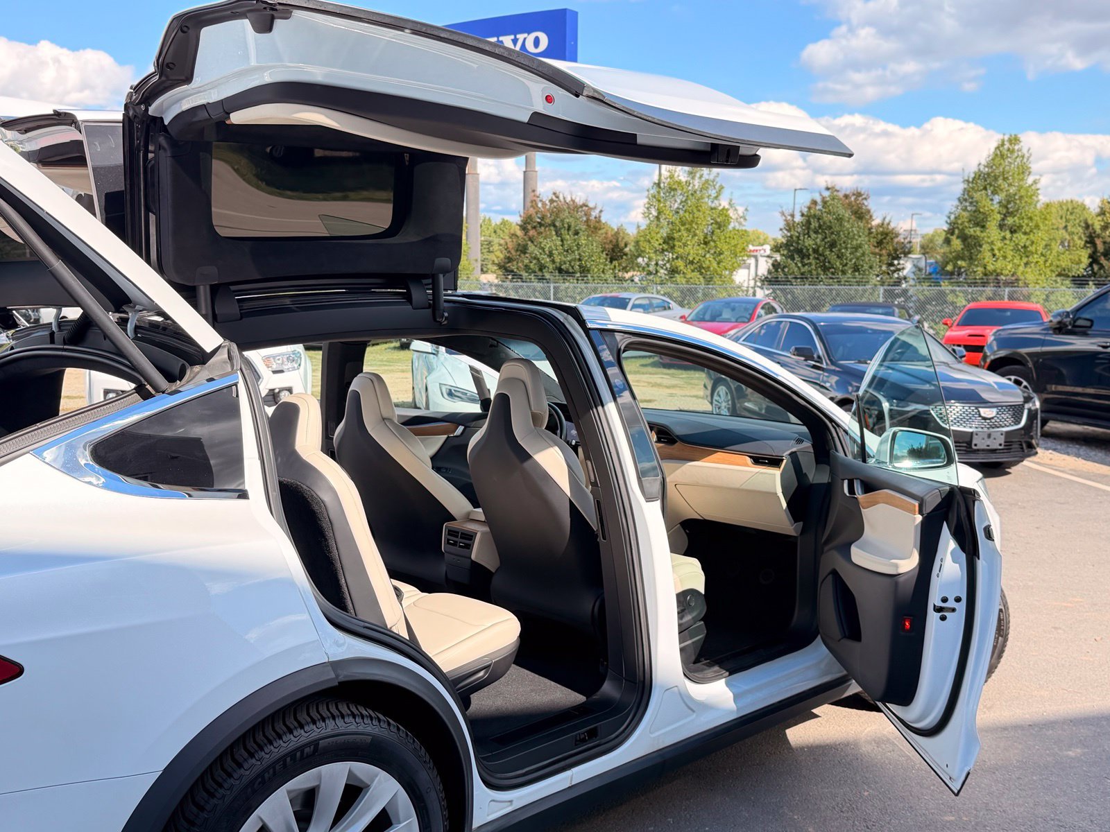 Used 2019 Tesla Model X 75D AWD/4WD image 8