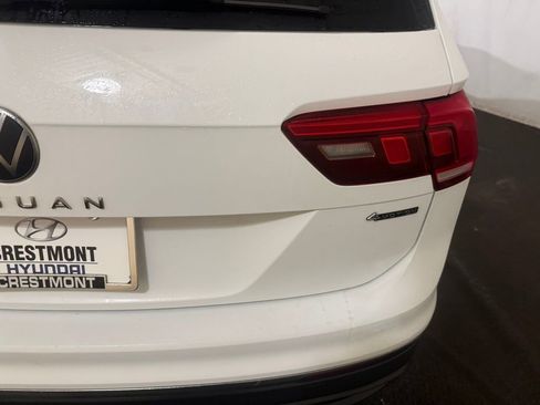 Used 2022 Volkswagen Tiguan SE image 14