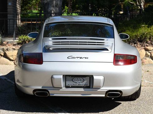 Used 2005 Porsche 911 Carrera image 4