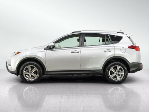 Used 2015 Toyota RAV4 XLE AWD/4WD image 2