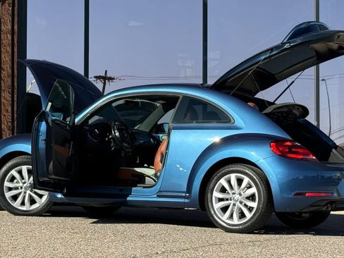 Used 2017 Volkswagen Beetle 1.8T S FWD image 29