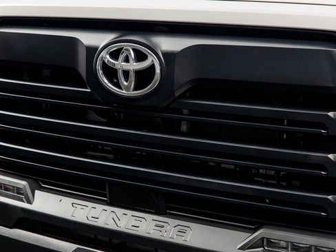 Used 2025 Toyota Tundra SR5 w/ SR5 Premium Package AWD/4WD image 4