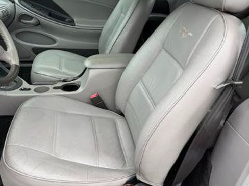 Used 2004 Ford Mustang Convertible RWD image 4