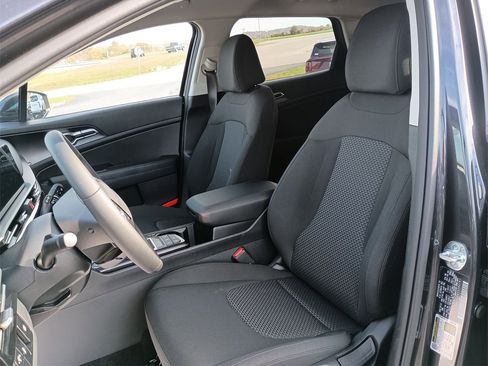 New 2026 Kia Sportage LX image 17