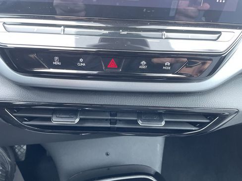 Used 2023 Volkswagen ID.4 Pro image 16