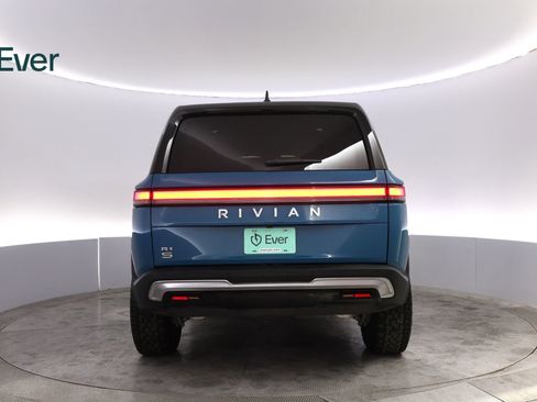 Used 2024 Rivian R1S Adventure AWD/4WD image 15
