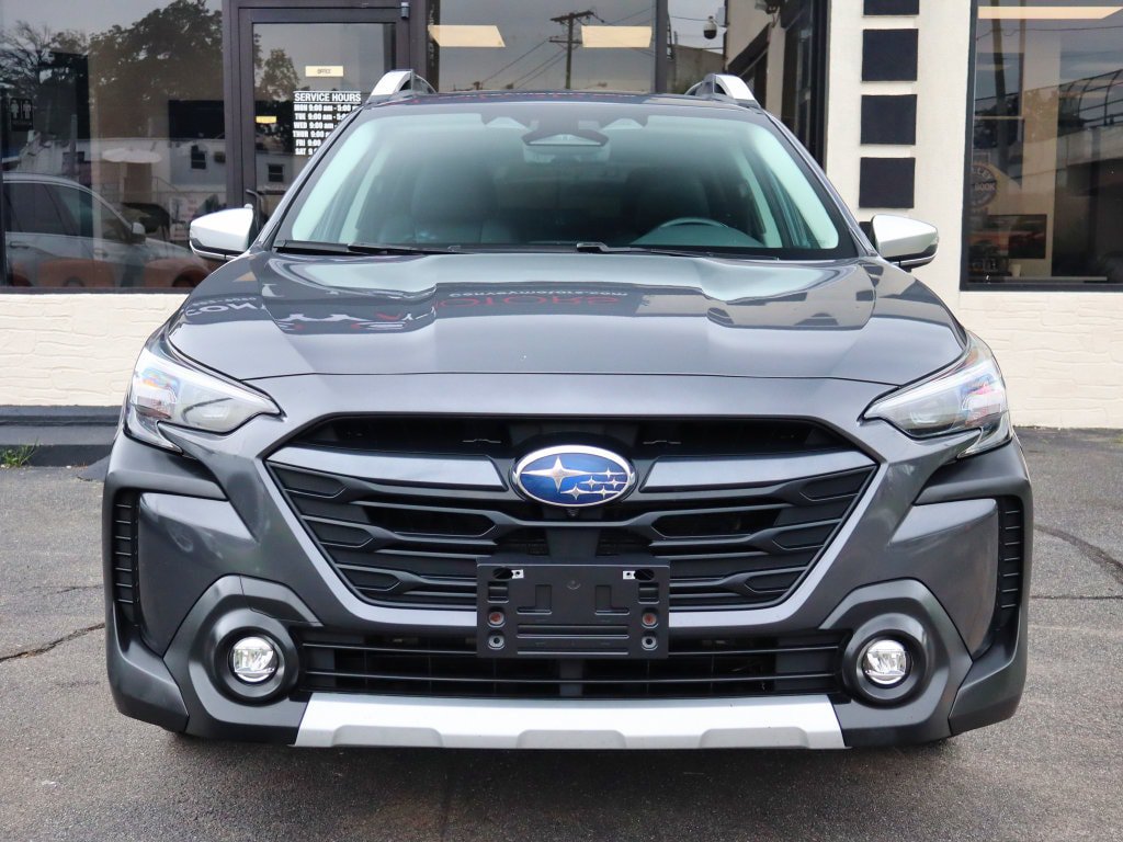 Used 2023 Subaru Outback Touring XT AWD/4WD image 3