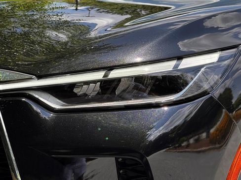 Used 2023 INFINITI QX60 Luxe w/ Vision Package FWD image 9