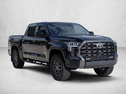 Used 2022 Toyota Tundra Platinum image 3