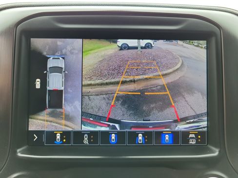 Used 2022 GMC Sierra 2500 AT4 w/ AT4 Preferred Package image 11