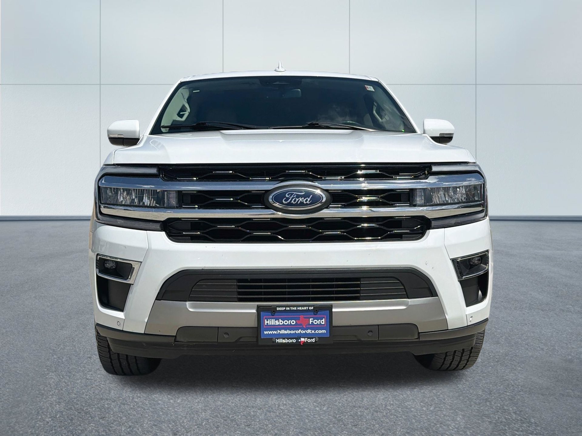 Used 2023 Ford Expedition Max Limited RWD image 2