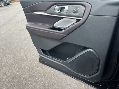 New 2026 Ford Explorer Platinum RWD image 14