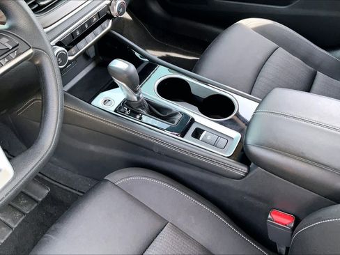 Used 2023 Nissan Altima 2.5 SV AWD/4WD image 14