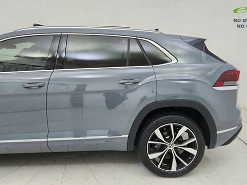 Used 2025 Volkswagen Atlas Cross Sport SEL Premium R-Line image 11