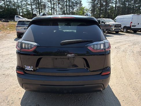 Used 2021 Jeep Cherokee Latitude Plus FWD image 9