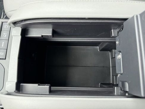 Certified 2021 Toyota Highlander XLE image 25