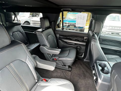 Used 2023 Ford Expedition Max Platinum image 32