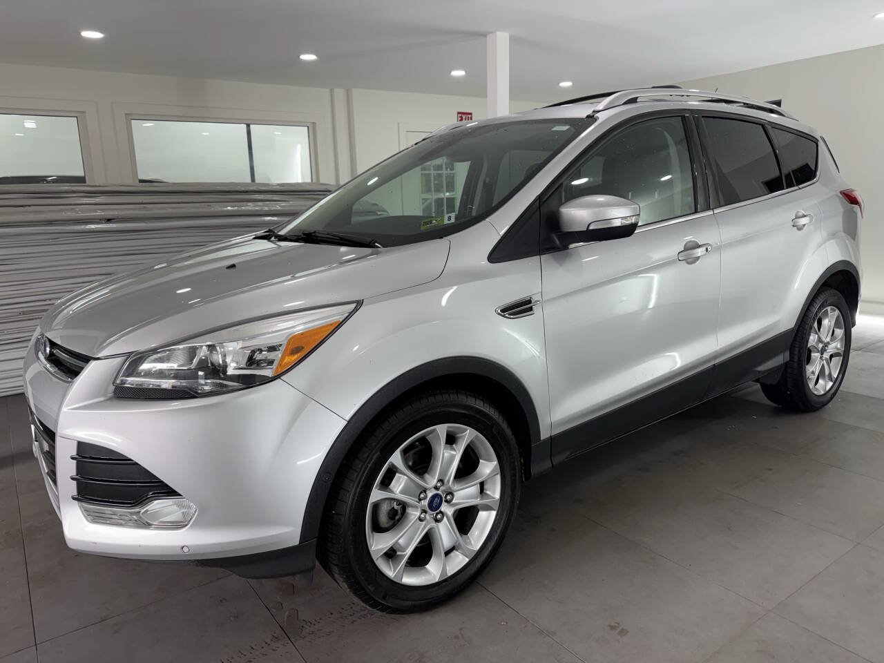 Used 2015 Ford Escape Titanium w/ Equipment Group 301A AWD/4WD image 3