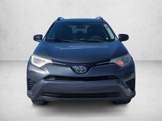 Used 2018 Toyota RAV4 LE video 2