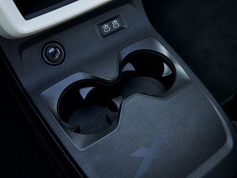 Used 2024 BMW ALPINA XB7 image 61