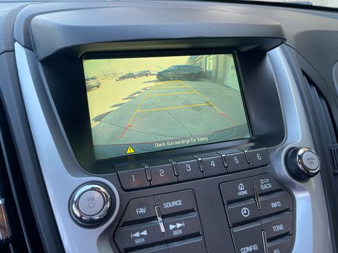 Used 2017 Chevrolet Equinox LT w/ Convenience Package image 27